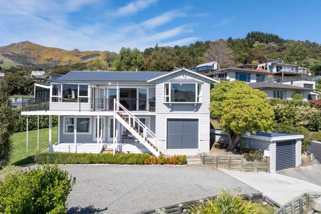 Sun-drenched with stunning harbour views