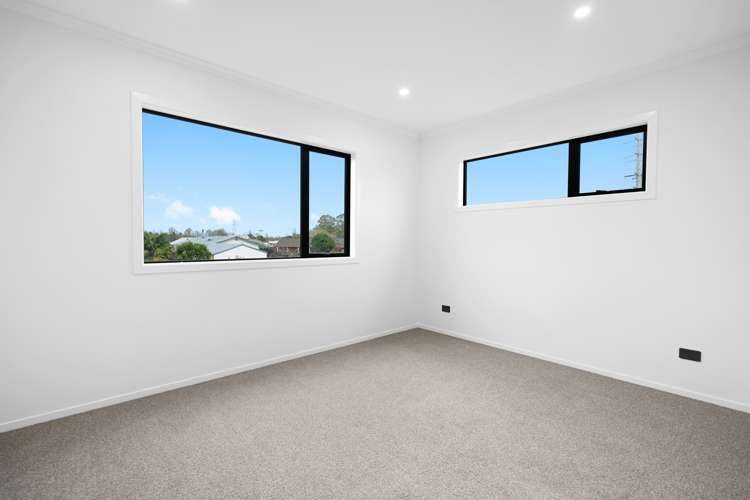 5 Earp Crescent Chartwell_11