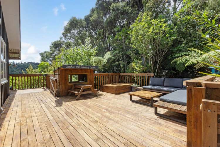 198 Scenic Drive Titirangi_2