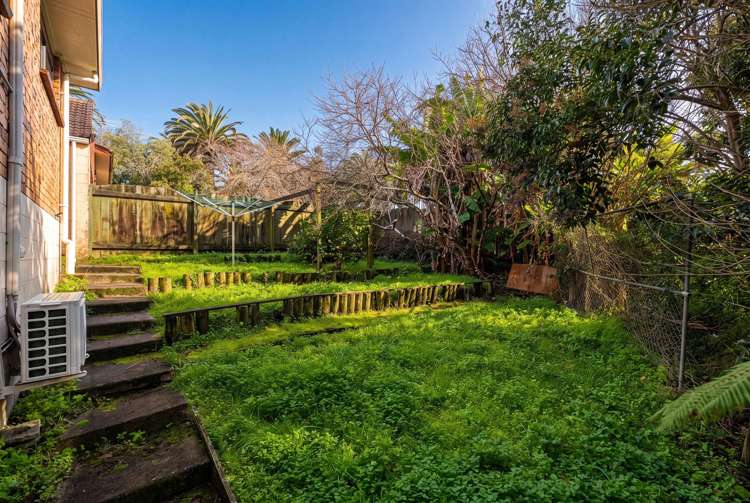 2/1 Claude Brookes Drive Henderson_6
