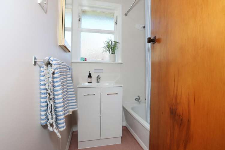 16 Kittyhawk Row Bulls_12