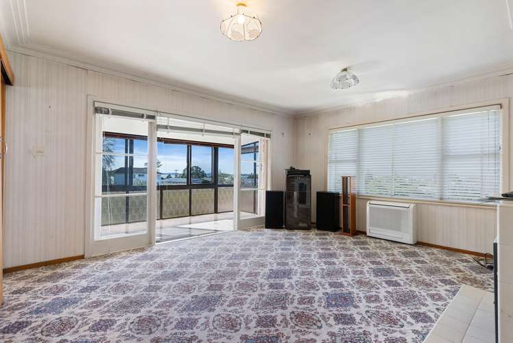 12 Wakeling Avenue Te Atatu South_5