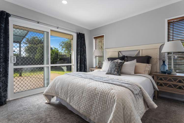 6 Omega Place Coastlands_11