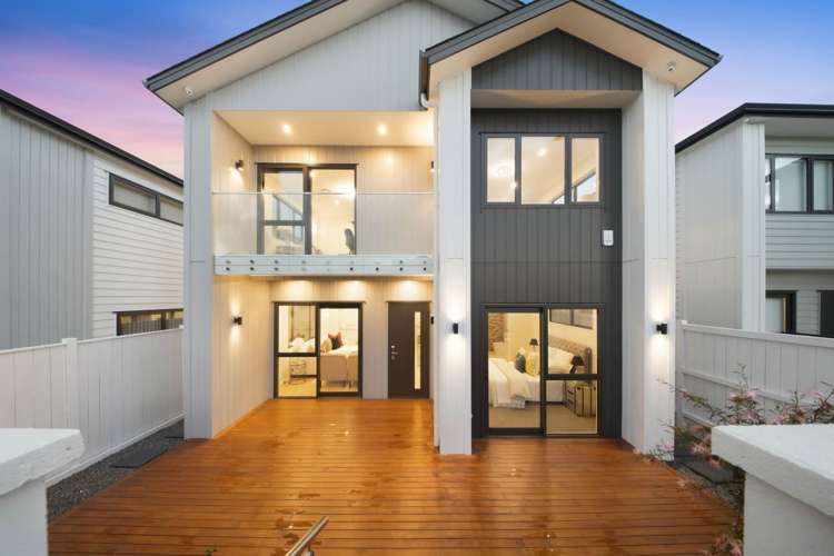 219B & 1/219B Murphys Road Flat Bush_32