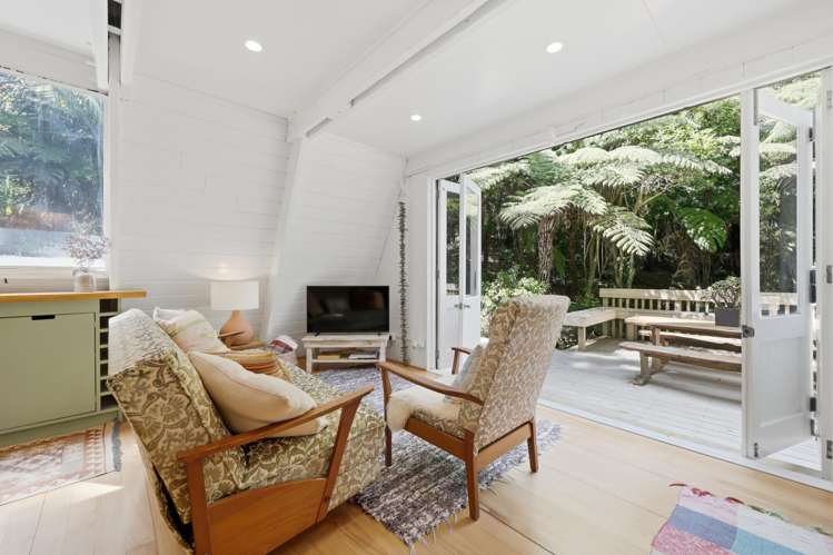 19 Crescent Road West Ostend_26