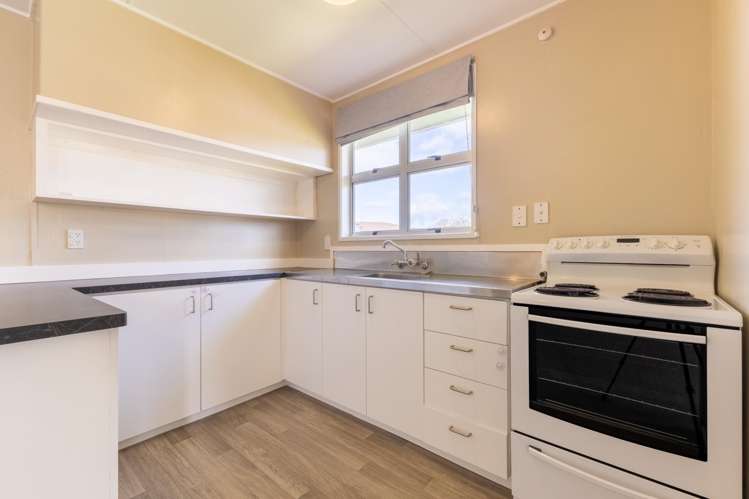 56b Maxwells Line Awapuni_6