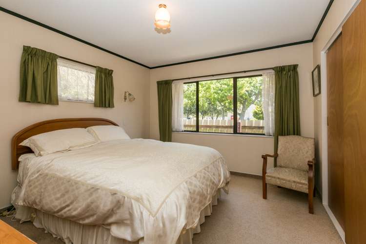 17a Menin Road Onekawa_6