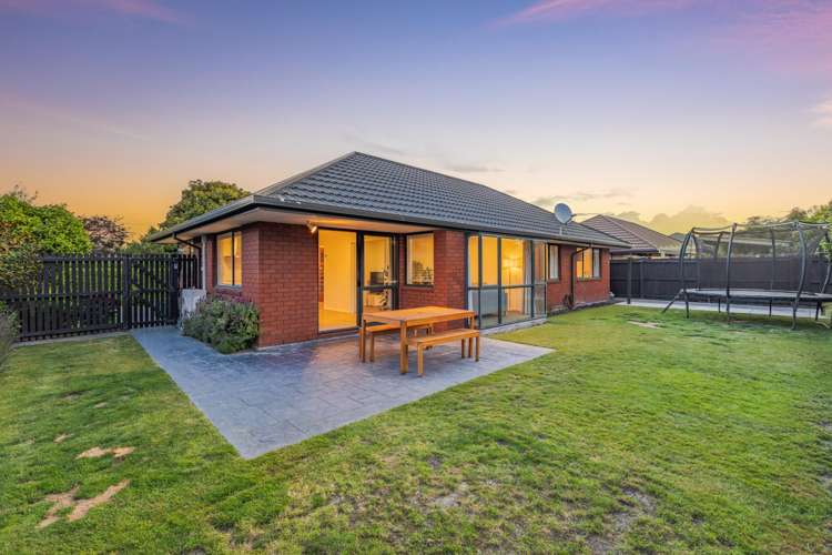 15 Farquhars Road Redwood_24