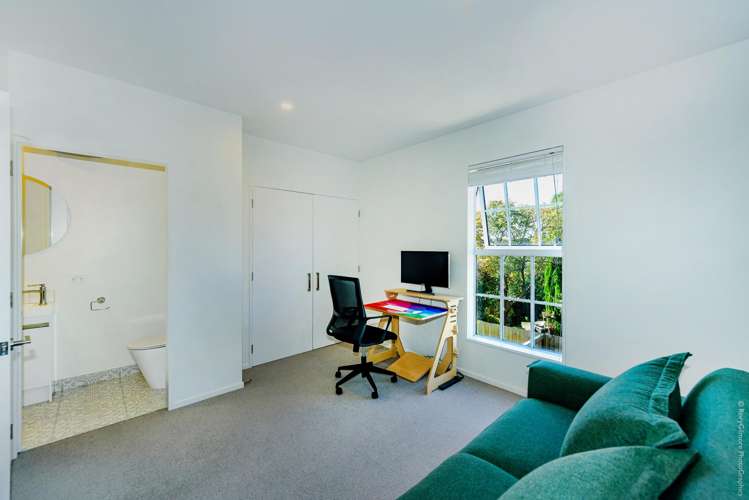 5/2 Albemarle Street Sydenham_13