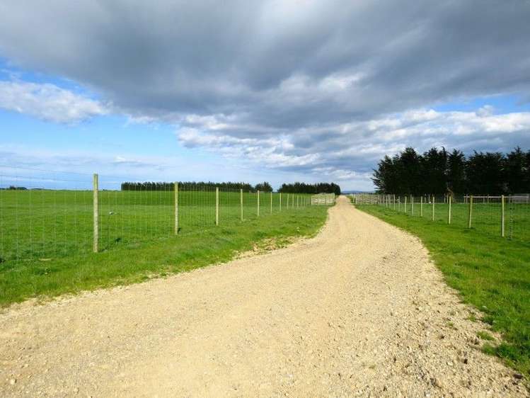 150 Clark Road Winton Surrounds_3