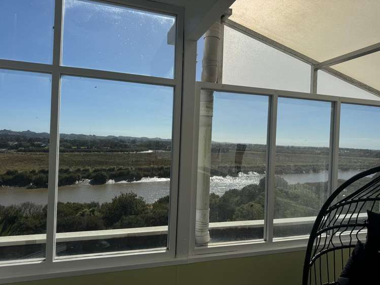 88 Commercial Road Helensville_2