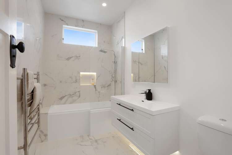 83 Golf Road New Lynn_15