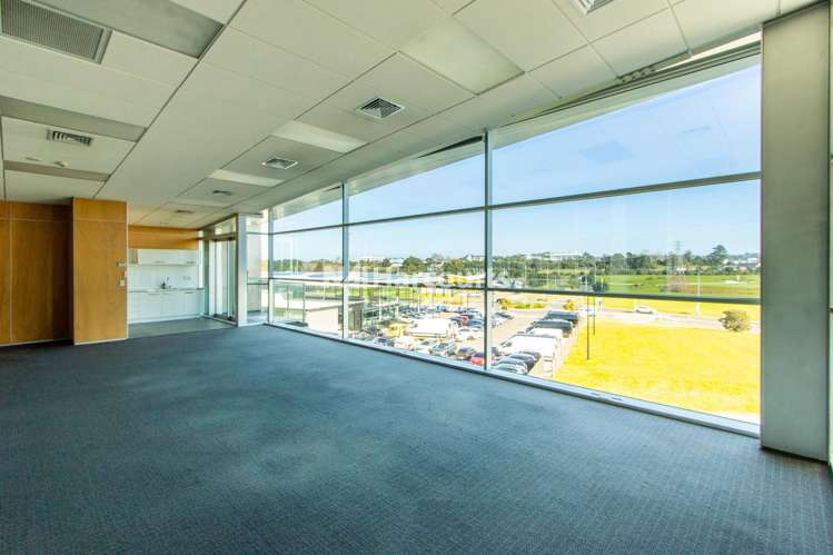 3/71 Barrys Point Road Takapuna_1