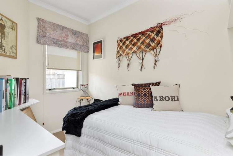 2/4 Au Ann Street Victoria_5
