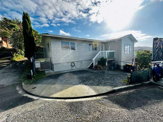 92 Thurleigh Grove Karori_1