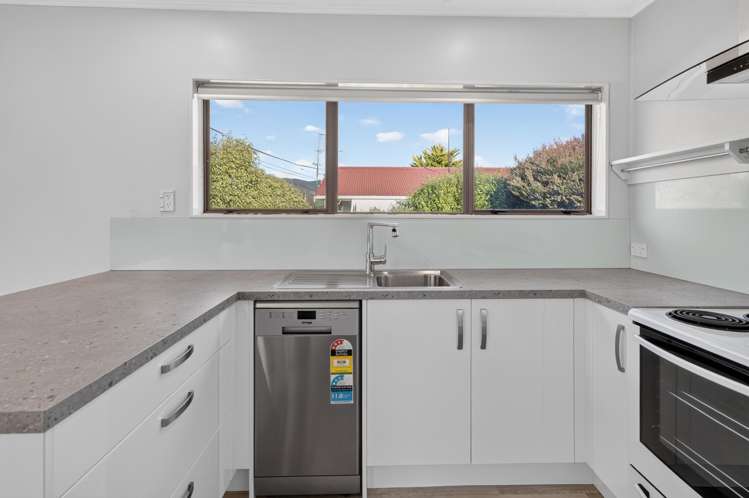 2/240 Songer Street_5
