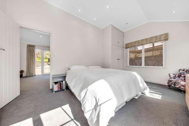 27 Charles Dickens Drive Mellons Bay_24