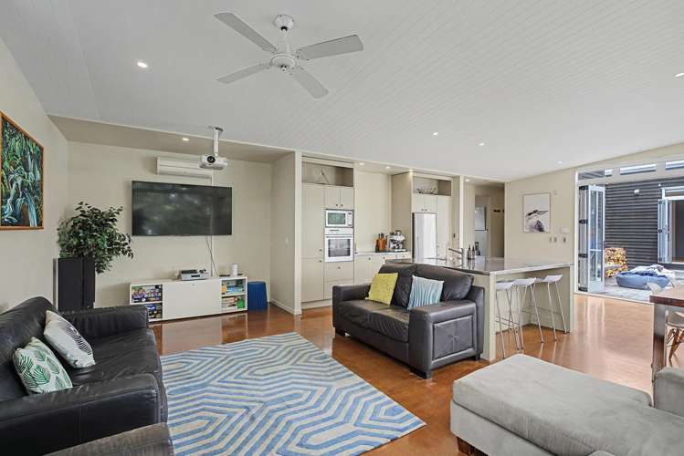 3 Ajax Head Pauanui_4