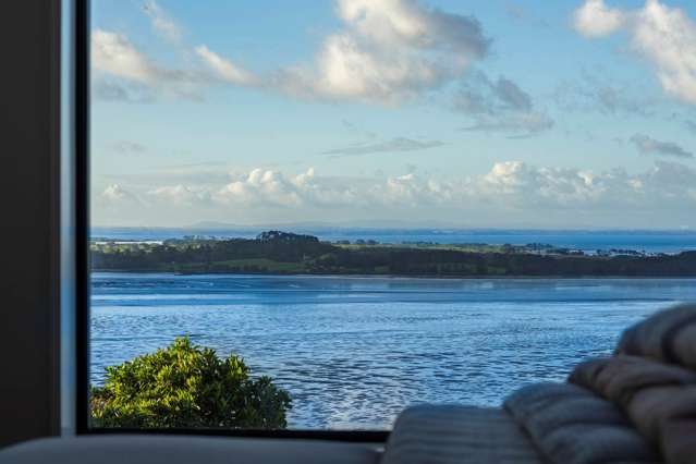 Elevated Living, Unbeatable Views!