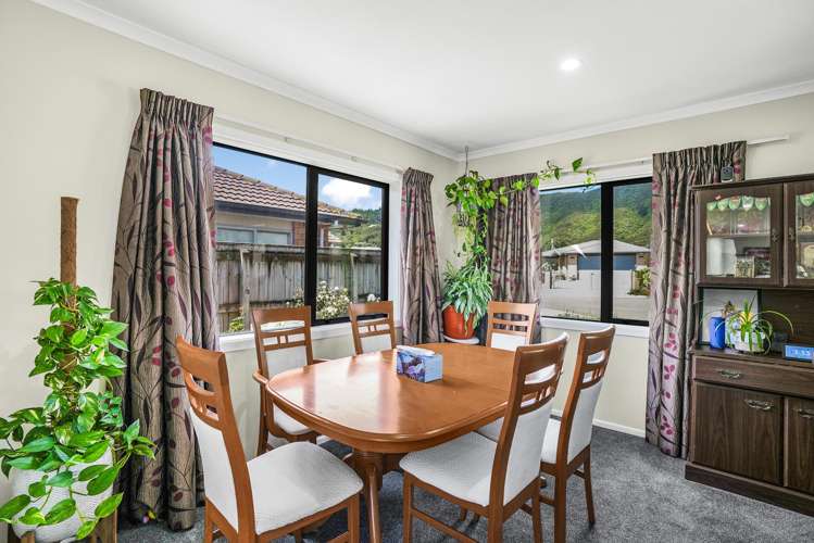 12 Fraser Colman Grove Wainuiomata_5