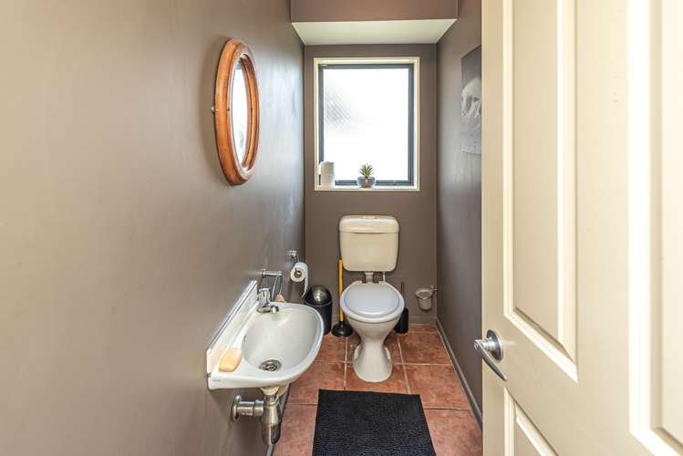 76 Peakes Road Springvale_17