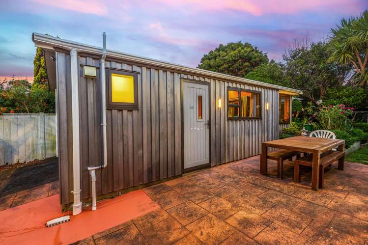 15 Glamis Avenue Strathmore Park_16