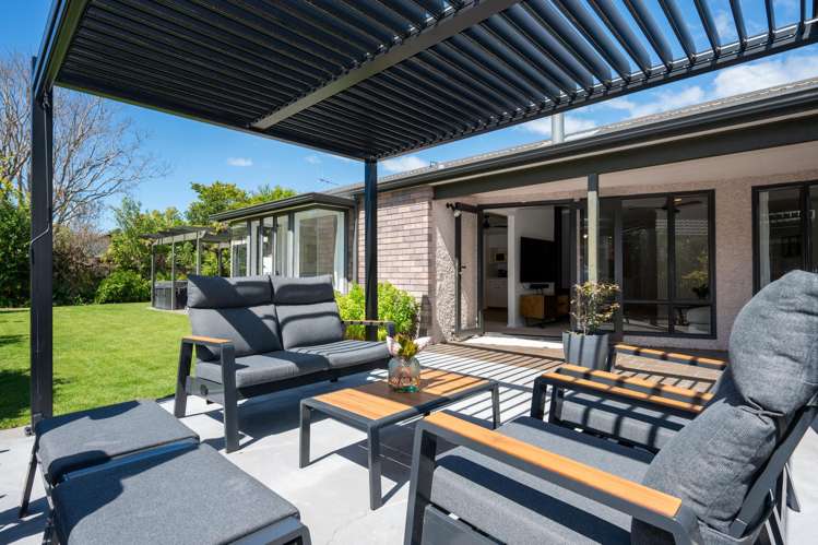 8 Bishops Close Greenmeadows_24