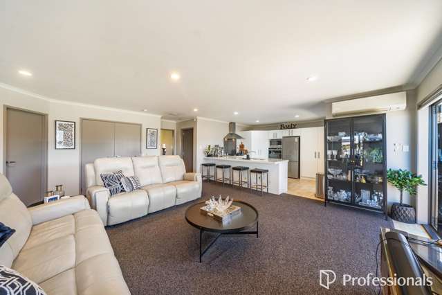 35 Percy Kinsman Crescent Riverstone Terraces_4