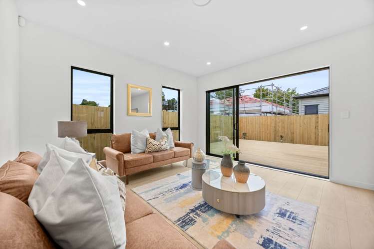 12 & 14 Furlough Road_5