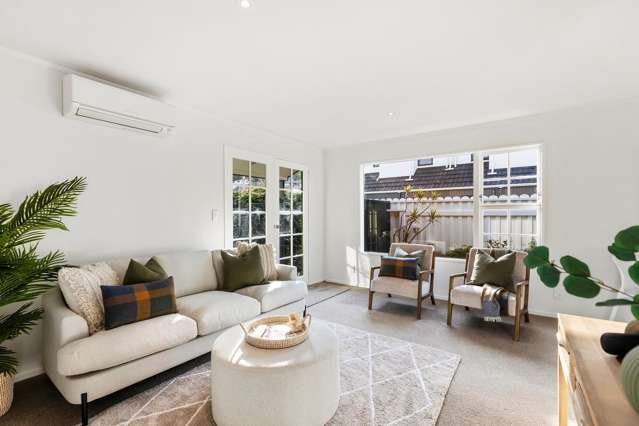 165b Queens Drive Lyall Bay_1