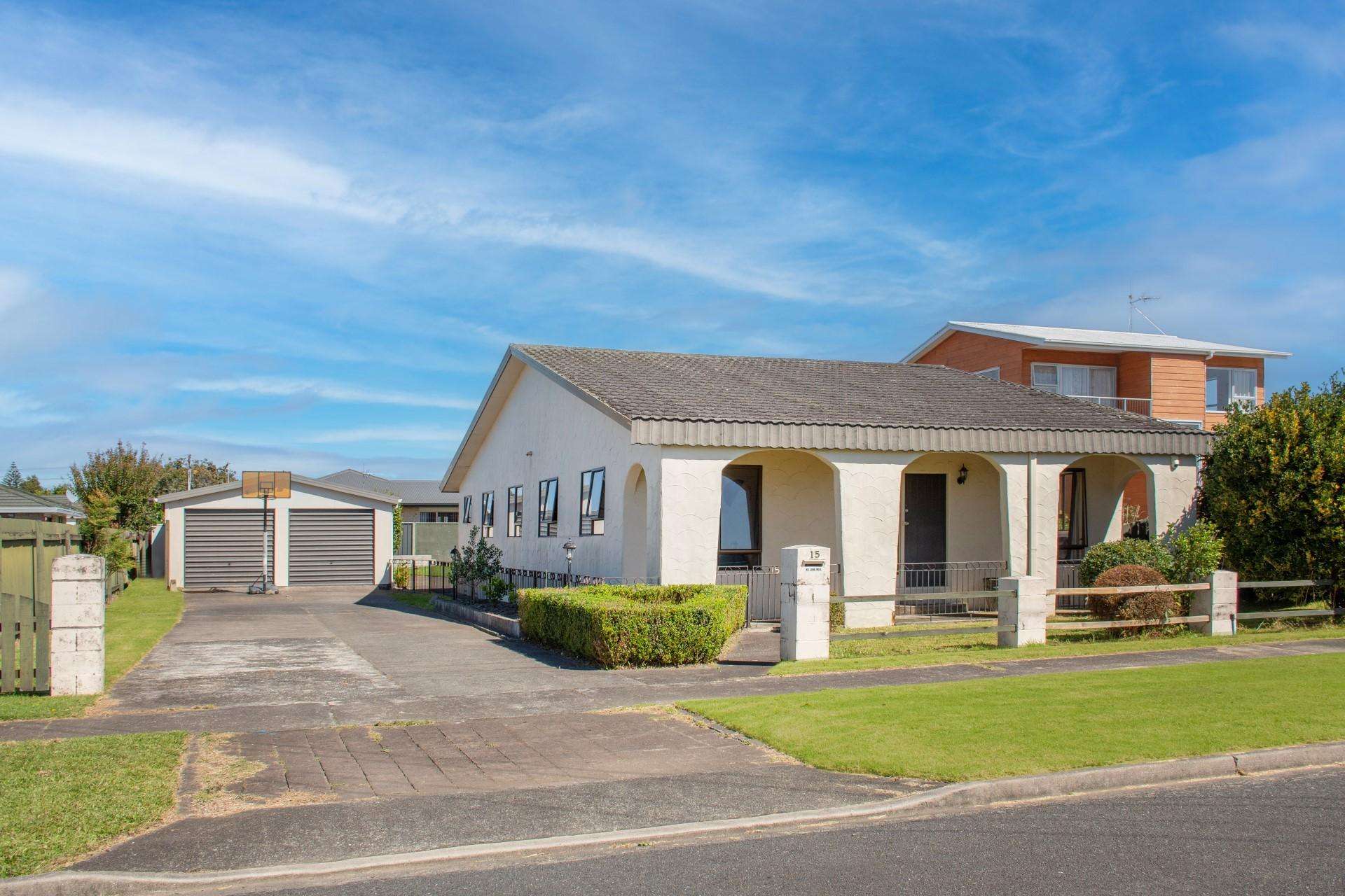 15 Pemberton Crescent Greerton_0