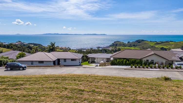 23 Eagles Way Cable Bay_0