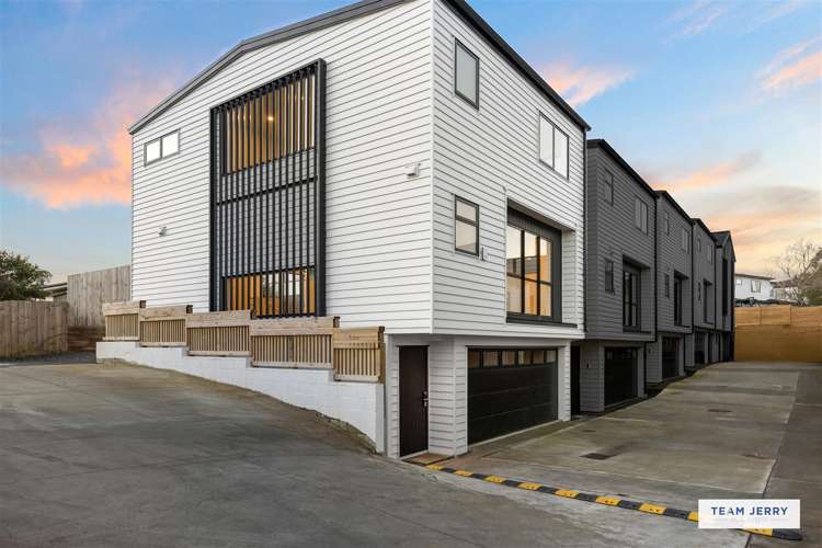 27 Jandell Crescent Bucklands Beach_24