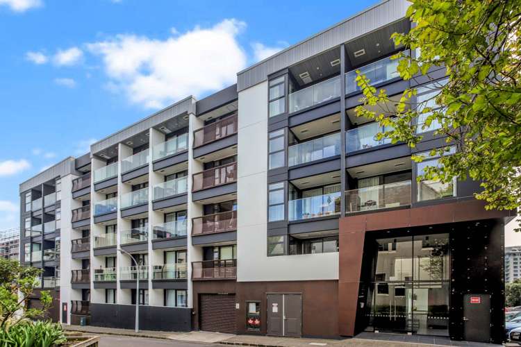 218/9 Madeira Lane Grafton_2