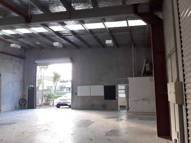 2/18 Taurus Place Bromley_2