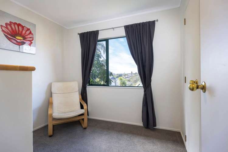 2/235 Glengarry Road Glen Eden_8