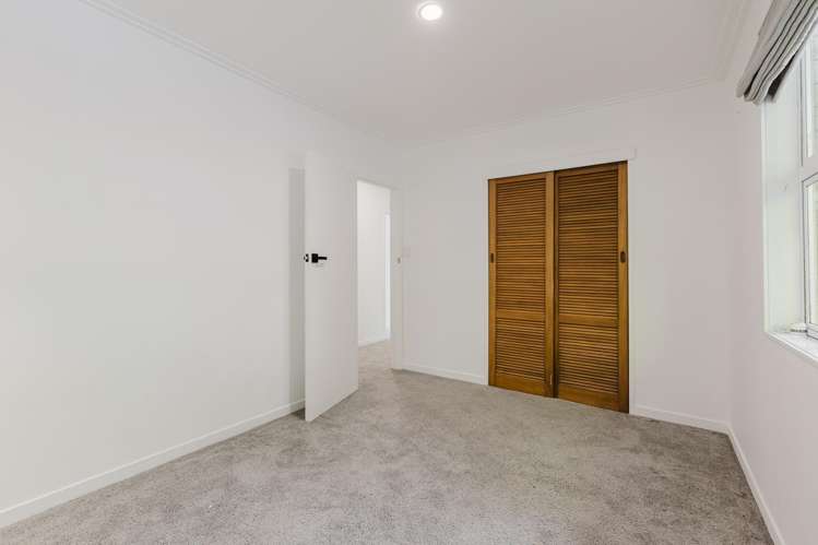 8 Sharon Place Awapuni_21