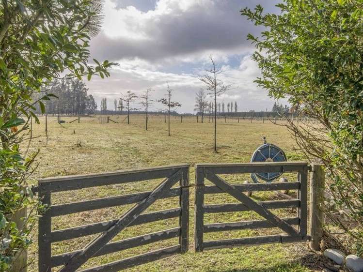 570 Halkett Road West Melton_21