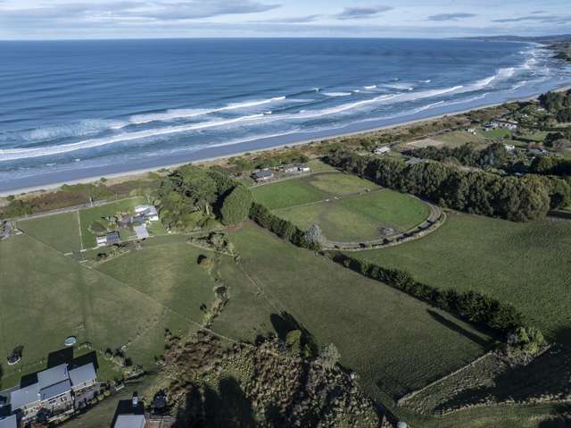 Coastal Homestead – Charm and Space Combined