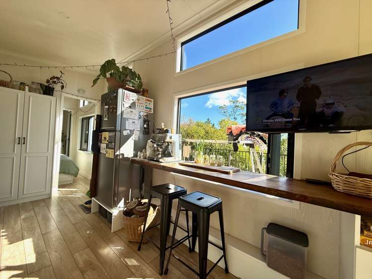 10 Cross st Raglan_4