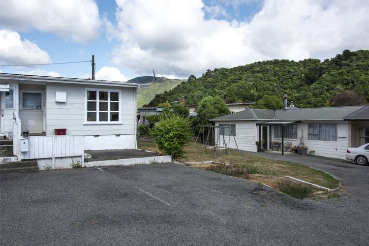 9/93 Waikawa Road Picton_7