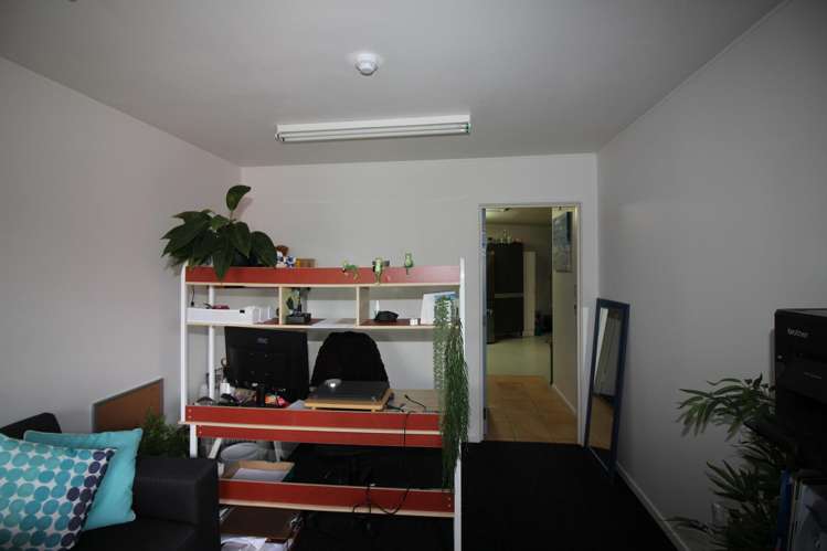 26/6 Airborne Road Albany_3