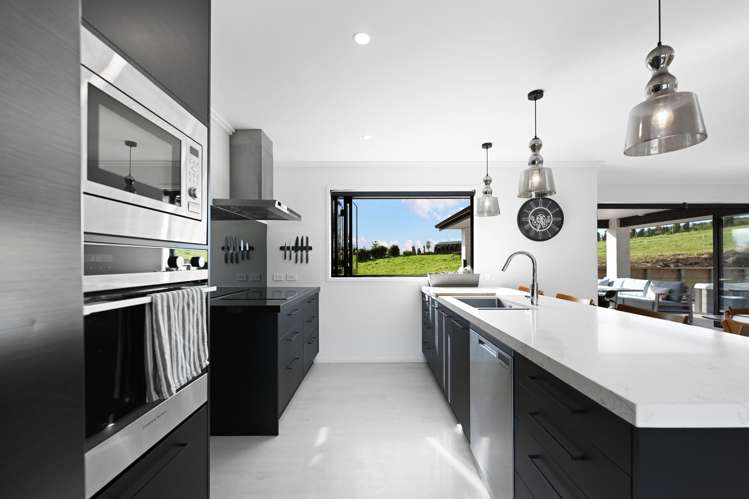 806 Victoria Road_2