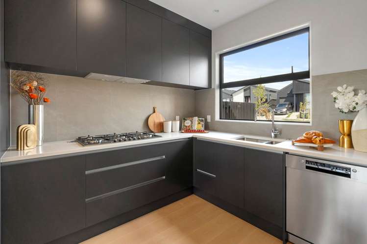 32 Paretao Street Massey_5