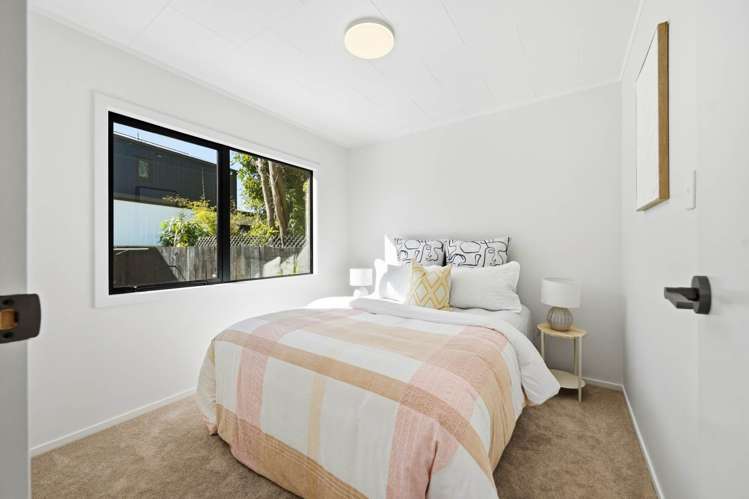37 & 37A Glennandrew Drive Half Moon Bay_13