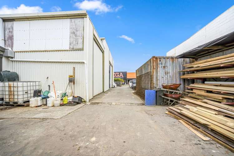 8 Astley Avenue New Lynn_13