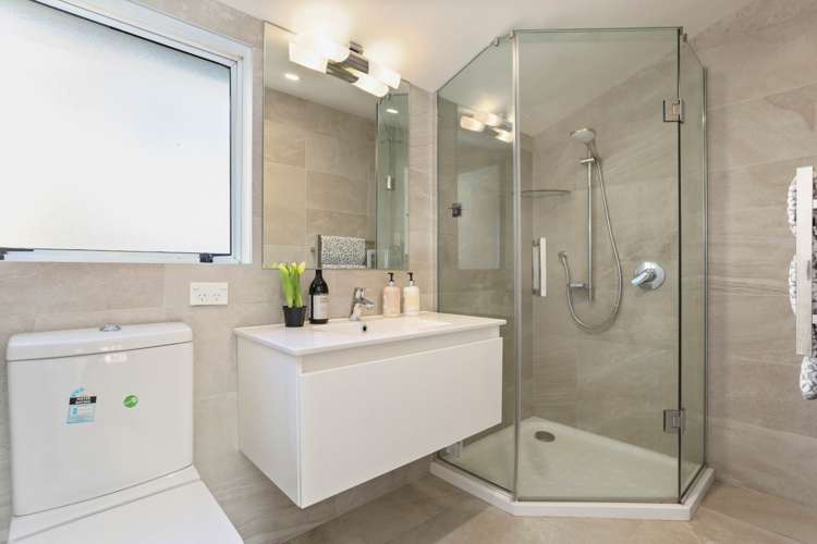 2 Imatra Place Sunnyhills_15