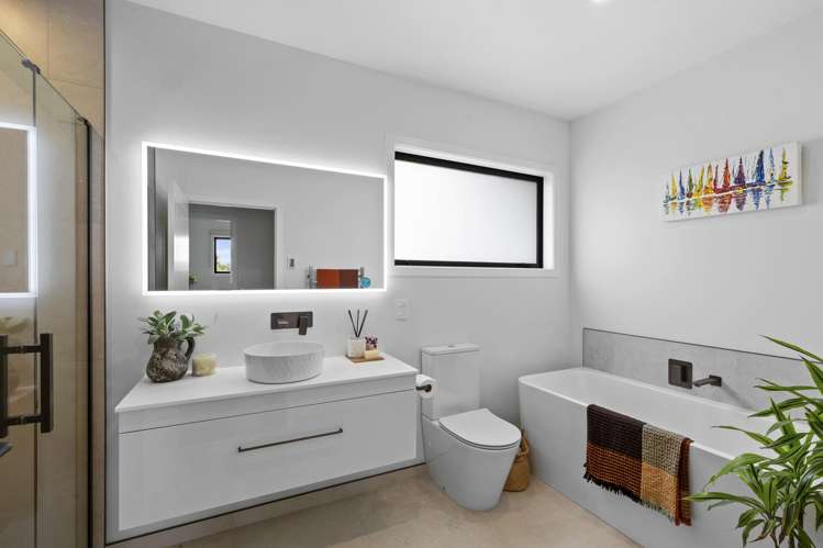 1506 Egmont Road Egmont Village_19