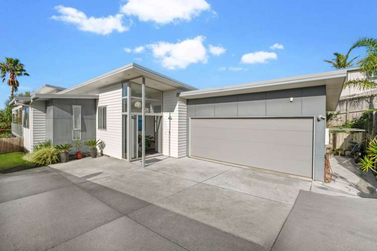 1037 Whangaparaoa Road_1