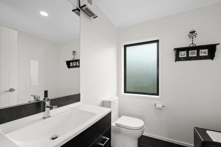 10 Waihinahina Way Mahia_20